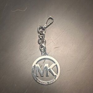 Michael Kors Metallic Key/bag charm